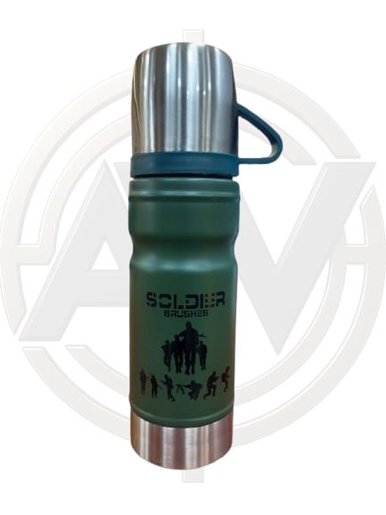 SOLDIER PRINT BOTTLE 680 ML WITH CUP